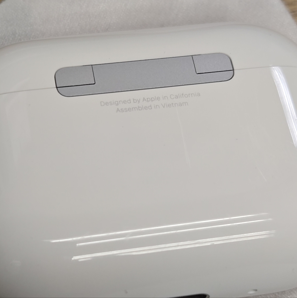 AirPods Pro 3 - Picture 4 of 4